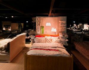 Компания ИКЕА будит любовь Днем и Ночью  День и ночь IKEA FAMILY.jpg