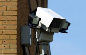Установка видеонаблюдения и сигнализаций системы GSM la_lg_security_camera.jpg